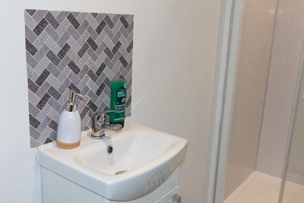 Vion Apartment - King Suites Aberdeen Extérieur photo