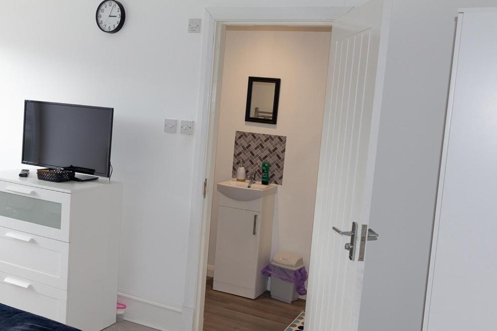 Vion Apartment - King Suites Aberdeen Extérieur photo